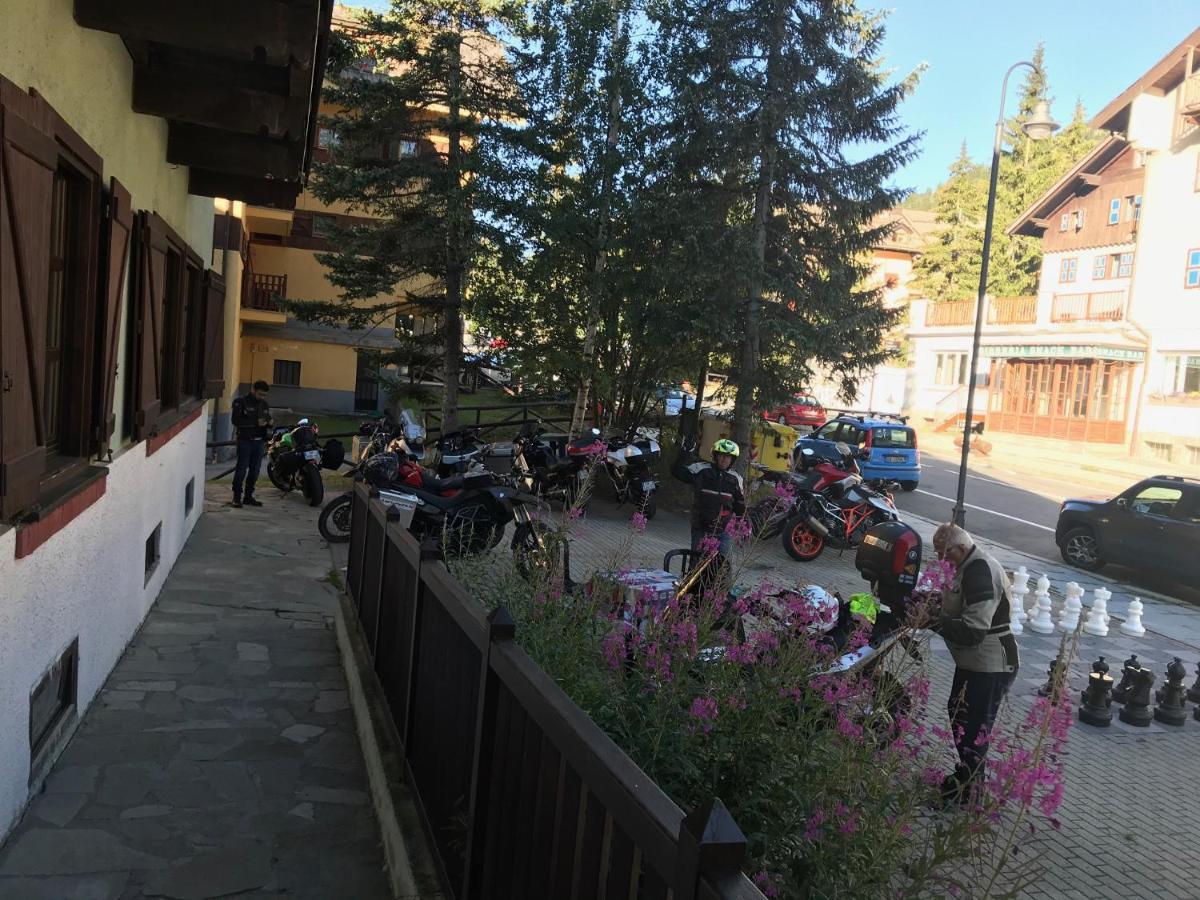Chalet Della Luna Claviere Exterior photo
